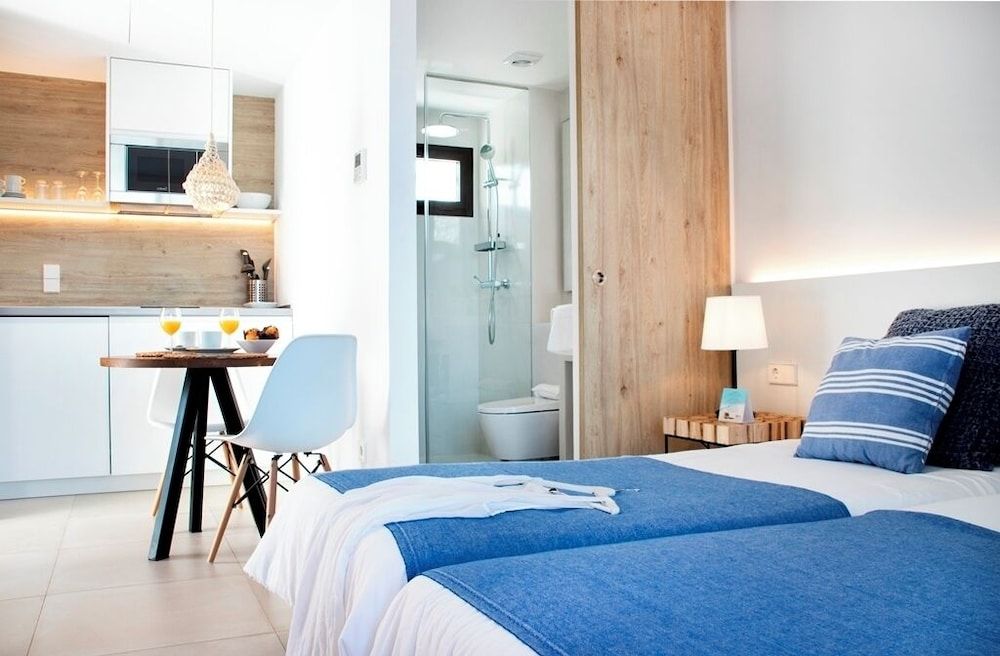 Aparthotel La Gaviota Studio, Balcony, Sea View 3