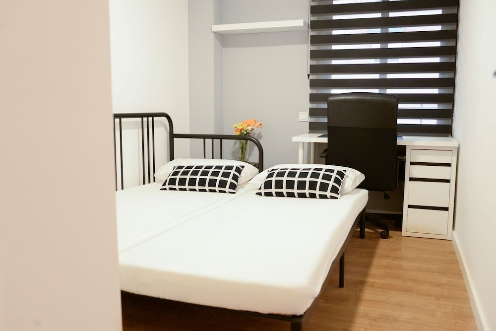 Fantástico Piso en Valencia Apartment, 4 Bedrooms, City View 4