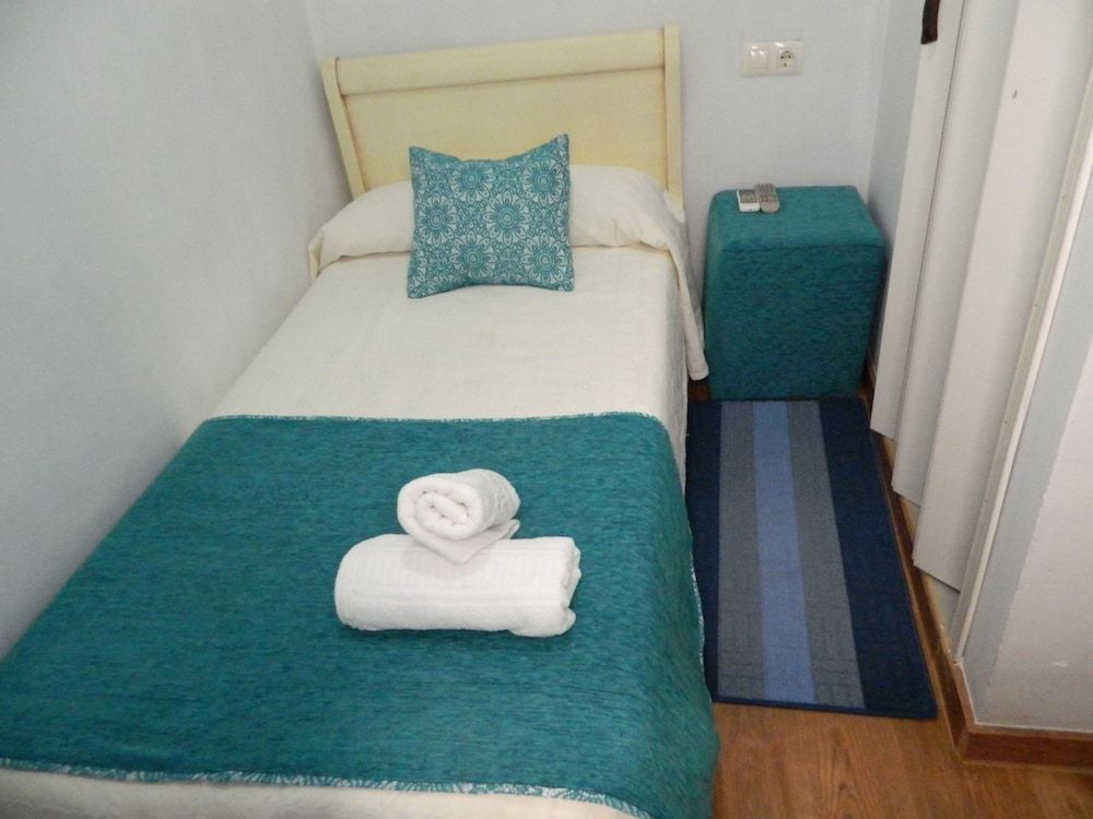 Basic Single Room