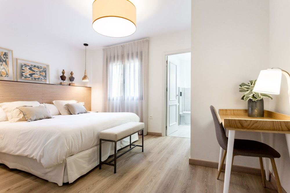 Family Apartment, 2 Bedrooms (Real de la Carreteria 1.1)