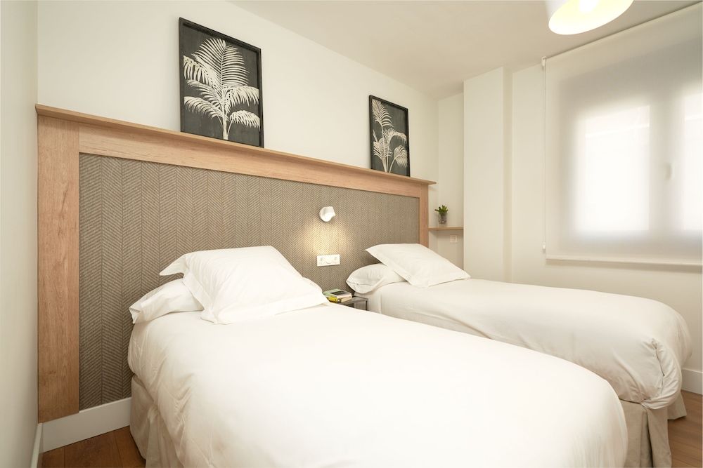 Family Apartment, 2 Bedrooms (Real de la Carreteria 3.1)