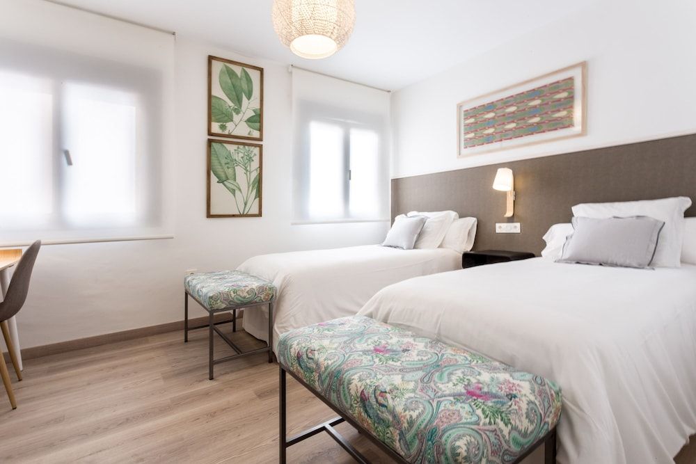 Family Apartment, 2 Bedrooms (Real de la Carreteria 1.1)