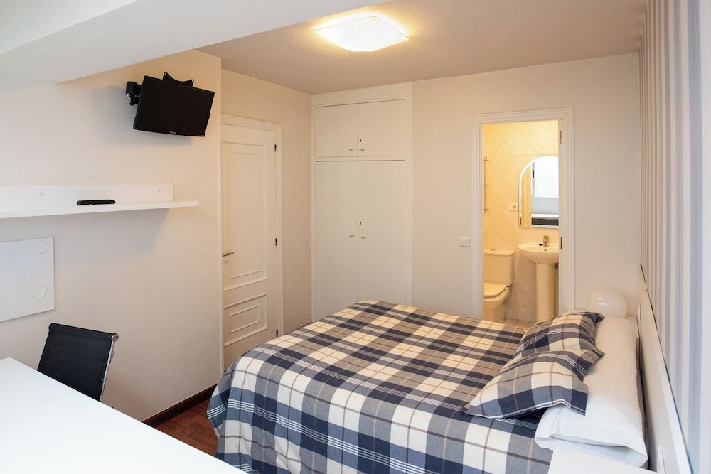 Pension Residencia F&F Double Room, Balcony