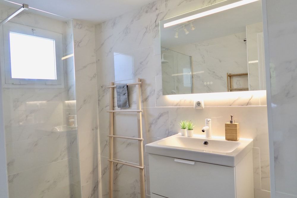 New Skandinavian penthouse-5min to beach Deluxe Apartment, 2 Bedrooms, Terrace, Corner 8