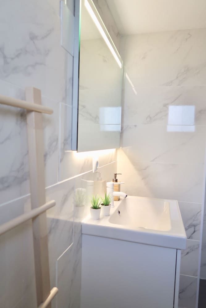 New Skandinavian penthouse-5min to beach Deluxe Apartment, 2 Bedrooms, Terrace, Corner 6