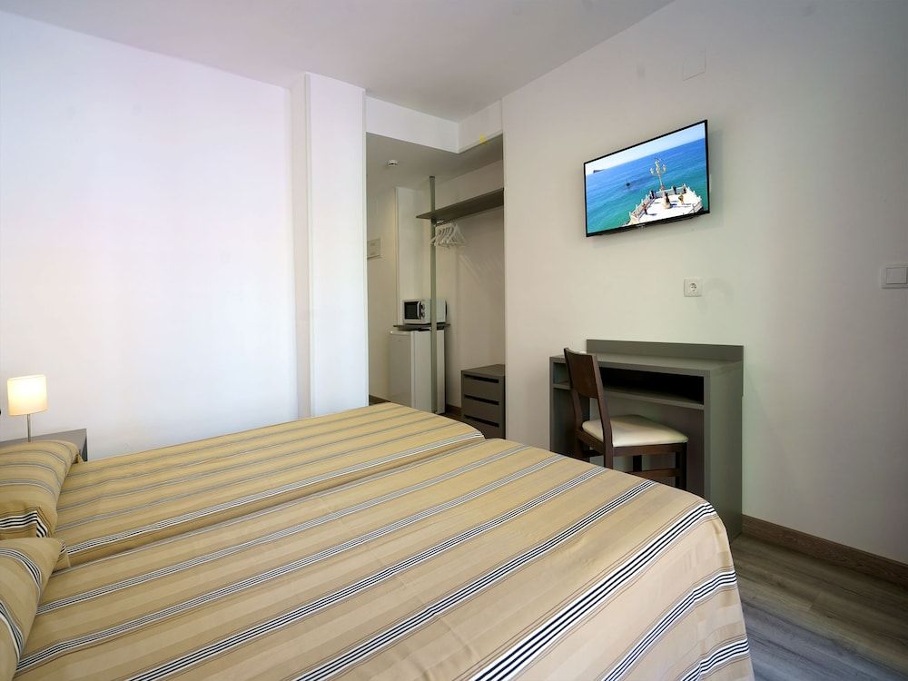 Hostal Anna Benidorm Double or Twin Room 3
