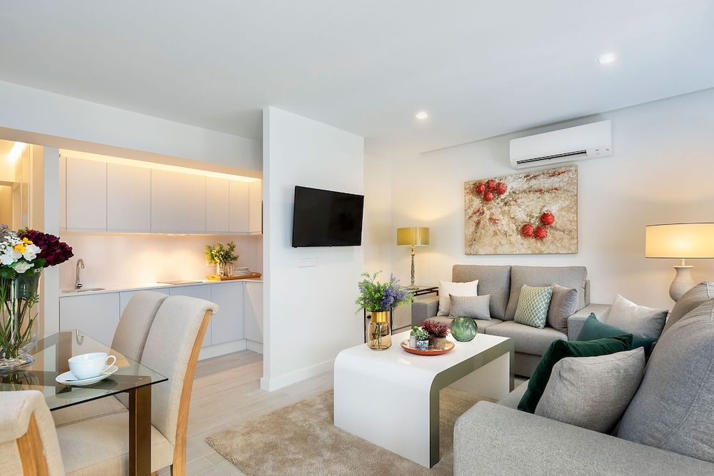 Genteel Home Velarde II Apartment (2 Bedrooms) 9