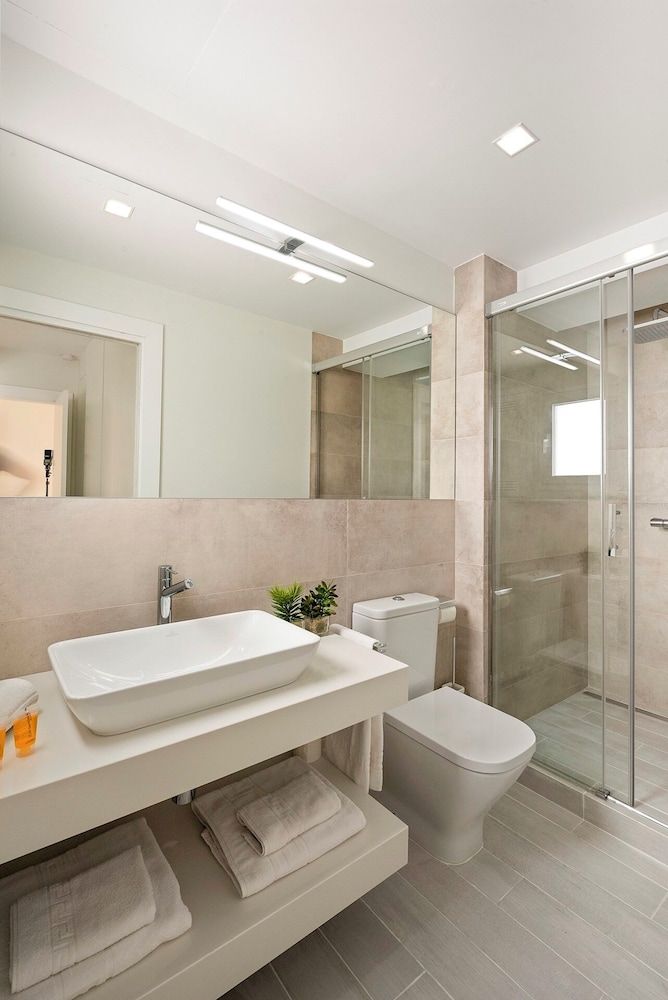 Genteel Home Velarde II Apartment (2 Bedrooms) 4