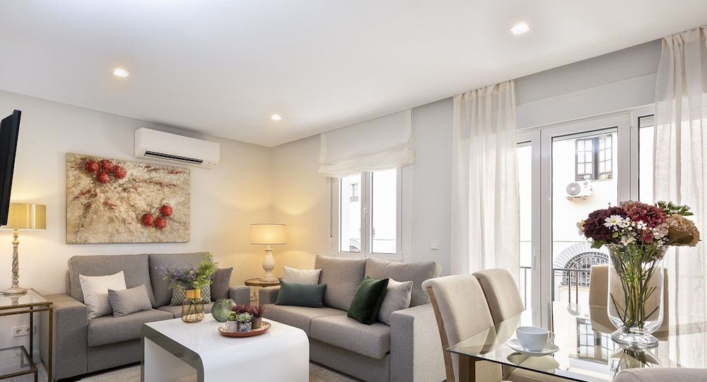 Genteel Home Velarde II Apartment (2 Bedrooms) 6