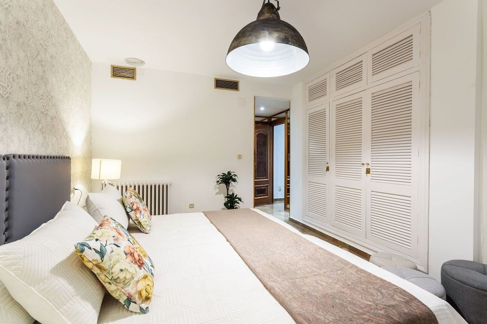Apartment (3 Bedrooms)