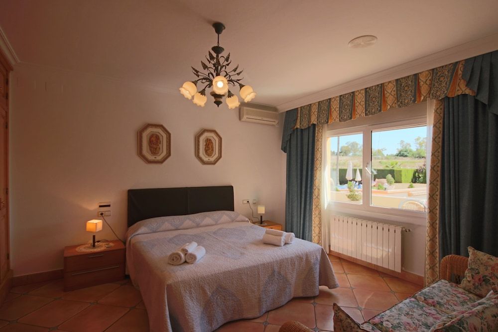 Villa (Multiple Bedrooms)