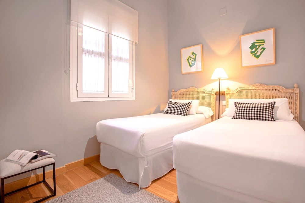 Apartment (2 Bedrooms)