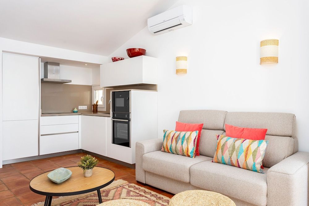House (1 Bedroom)