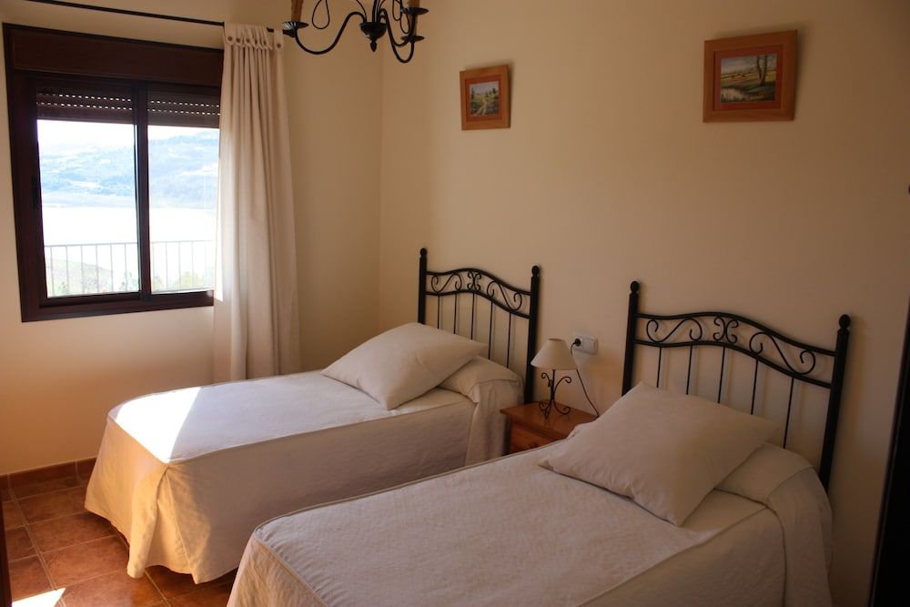 House, 2 Bedrooms, Smoking, Balcony