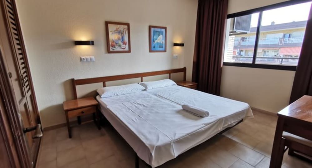 Family Apartment, 1 Bedroom, Pool View