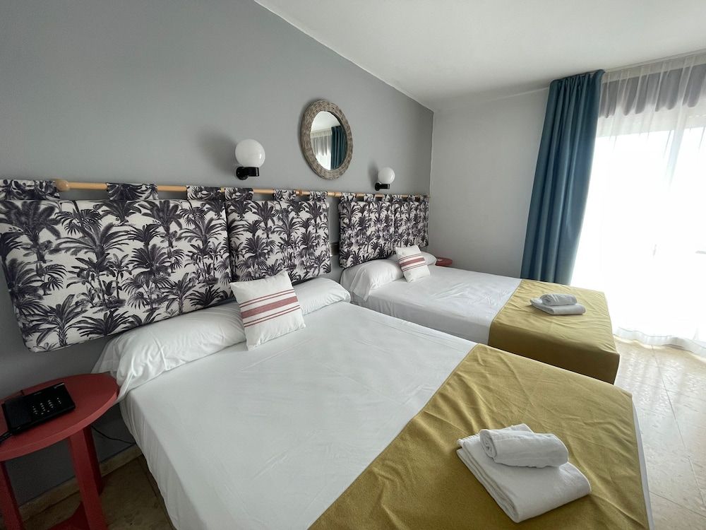 Triple Room, Balcony
