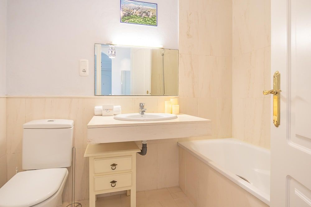 Family Apartment, Multiple Bedrooms, 2 Bathrooms, Sea Facing (Mi Capricho beach front sea view &)