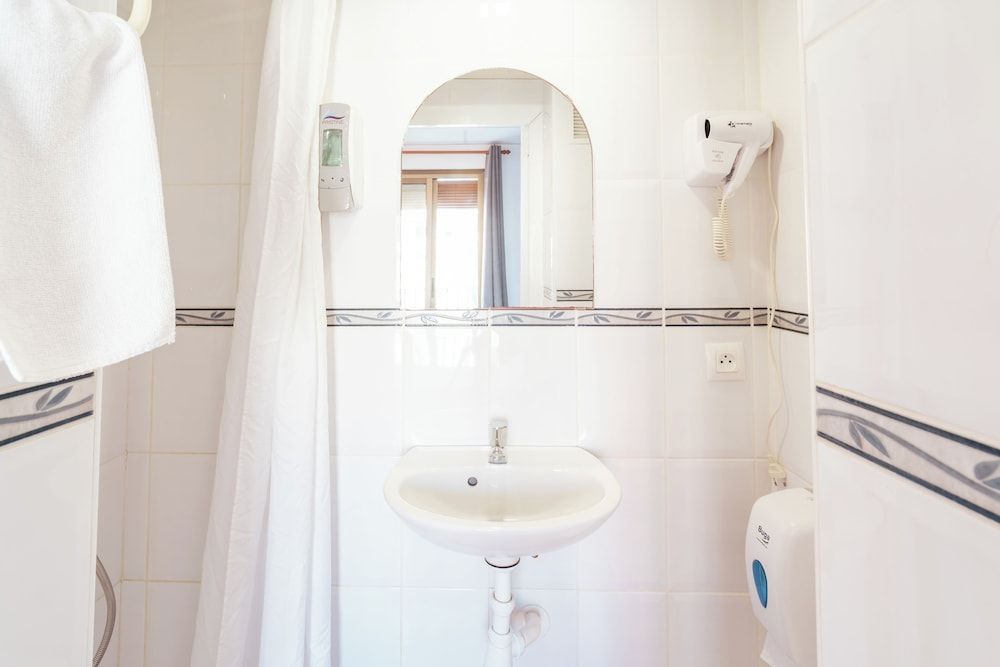 Hostal Forum Tarragona City Single Room 3