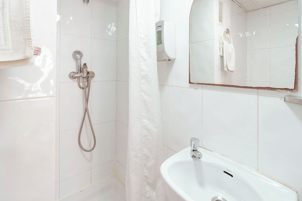 Hostal Forum Tarragona City Double Room 7