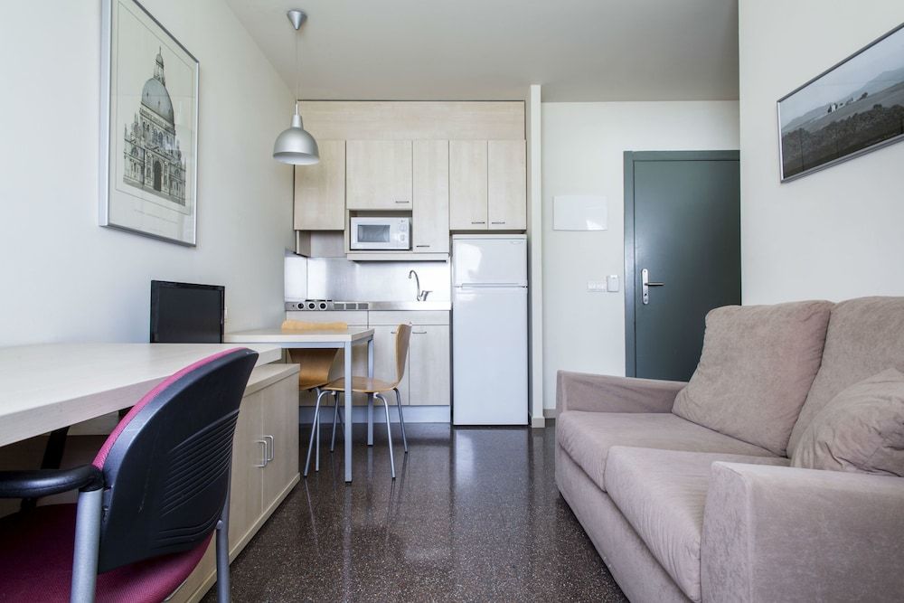 Albergue Residencia Universitaria Resa Los Abedules - Campus Accomodation Comfort Studio (Twin) 5