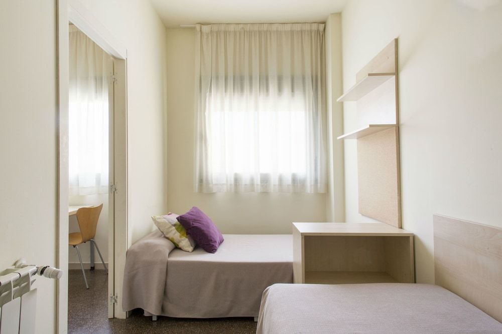 Albergue Residencia Universitaria Resa Los Abedules - Campus Accomodation Quadruple Room, 2 Bedrooms, Kitchenette 3