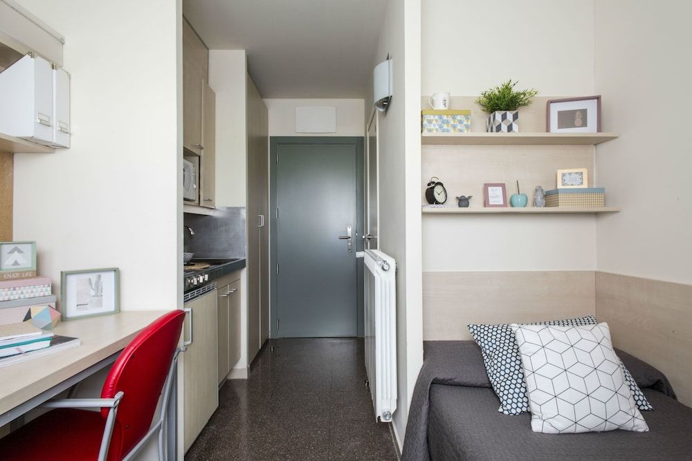 Albergue Residencia Universitaria Resa Los Abedules - Campus Accomodation Single Studio 2