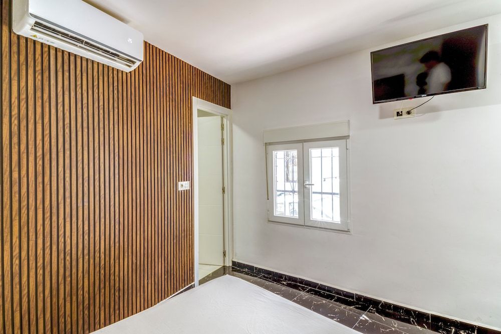 SL Hostel Marbella Economy Double Room, 1 Double Bed, Non Smoking 5