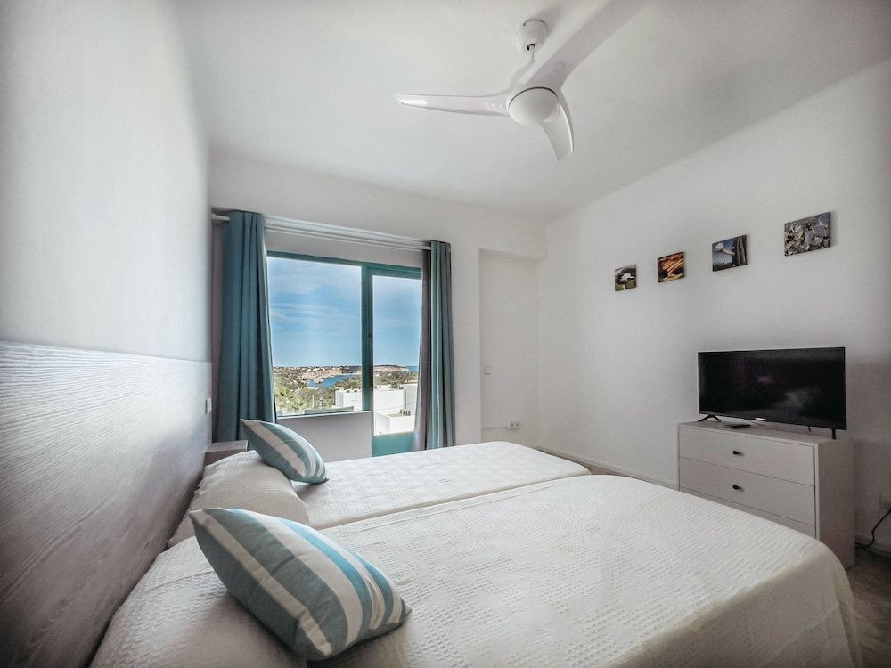 Hostal Cala Llombards Twin Room, Sea View