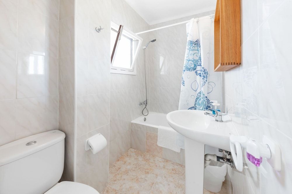 Hostal Cala Llombards Standard Twin Room 21