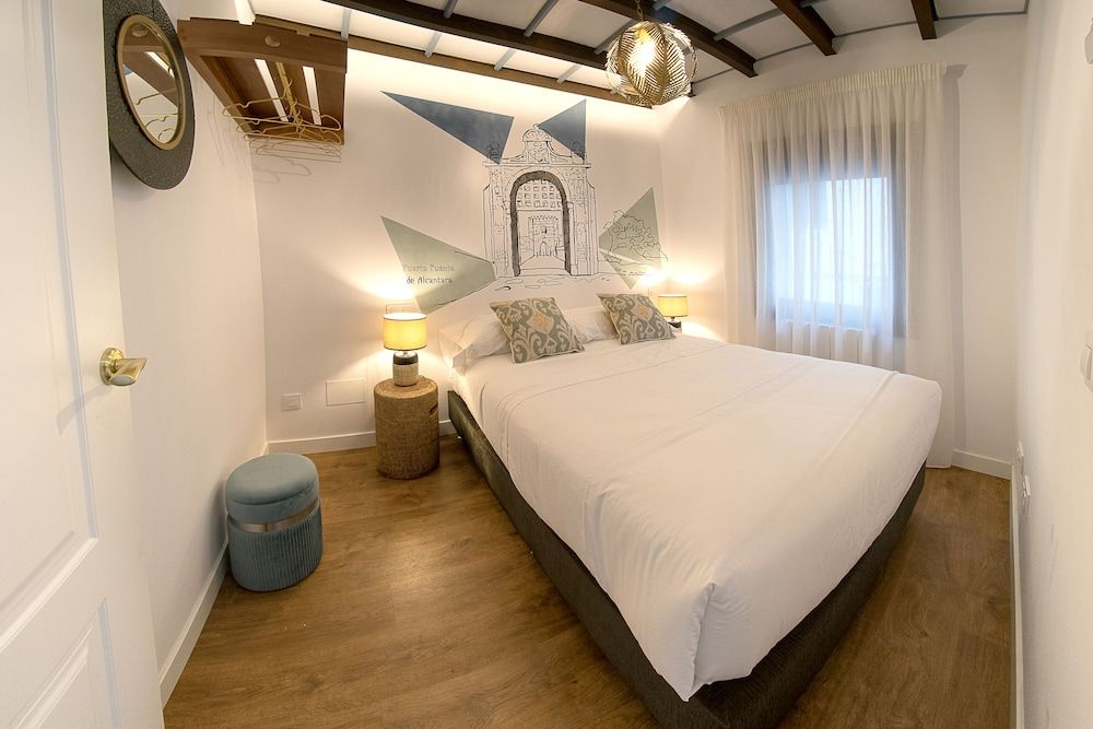 CATEDRAL CERVANTES 5 COLLECTION Family Apartment 4