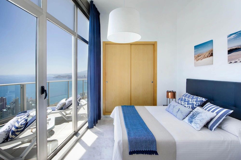 Grand Apartment, Sea View