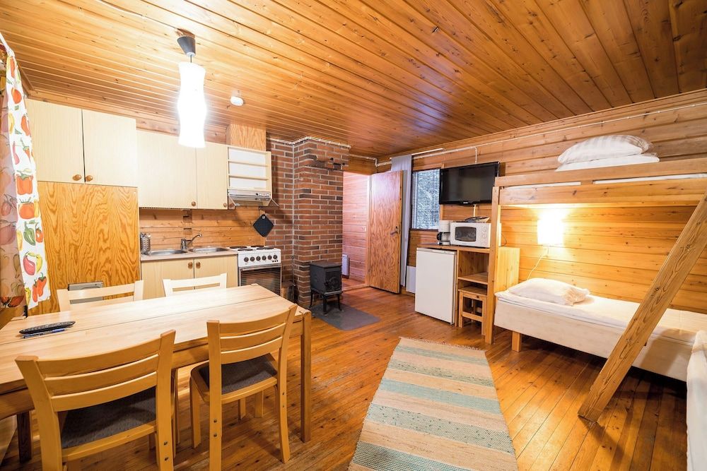 Mökit & Camping Peurasuvanto 4 ppl. Cabin with sauna 2