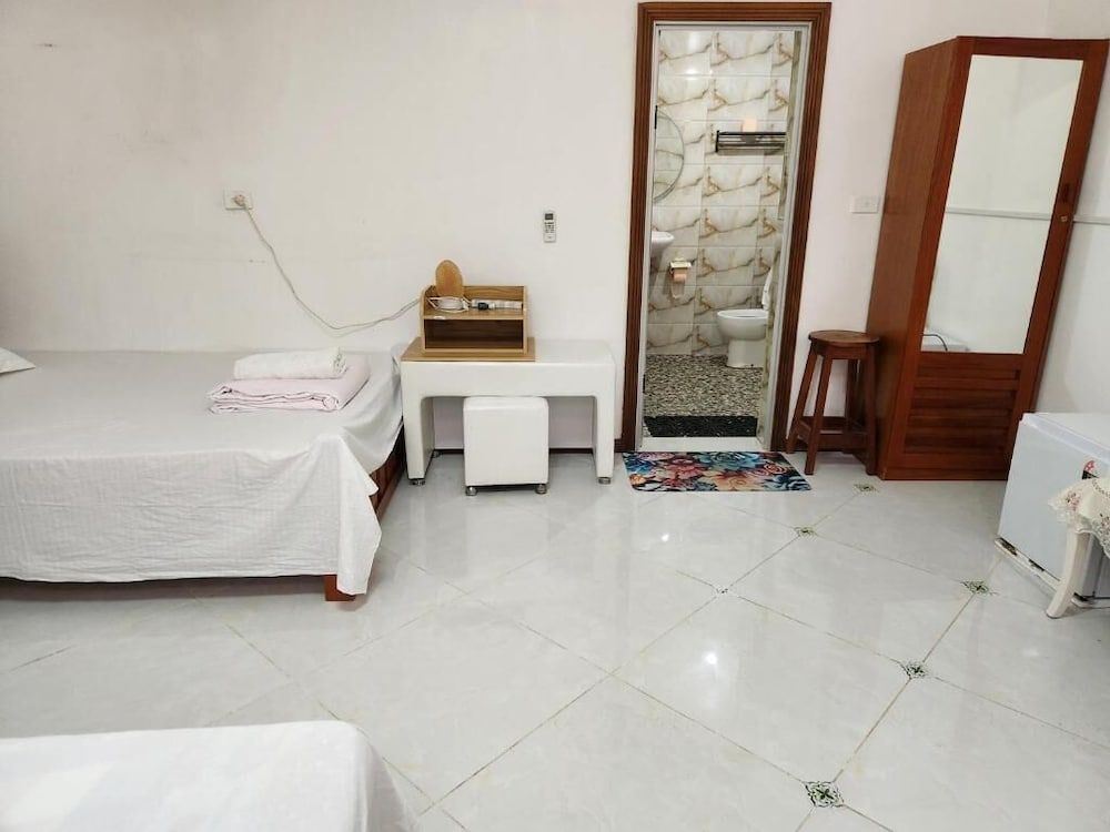 Suva Hideaway Villa Quadruple Room, Garden View 5