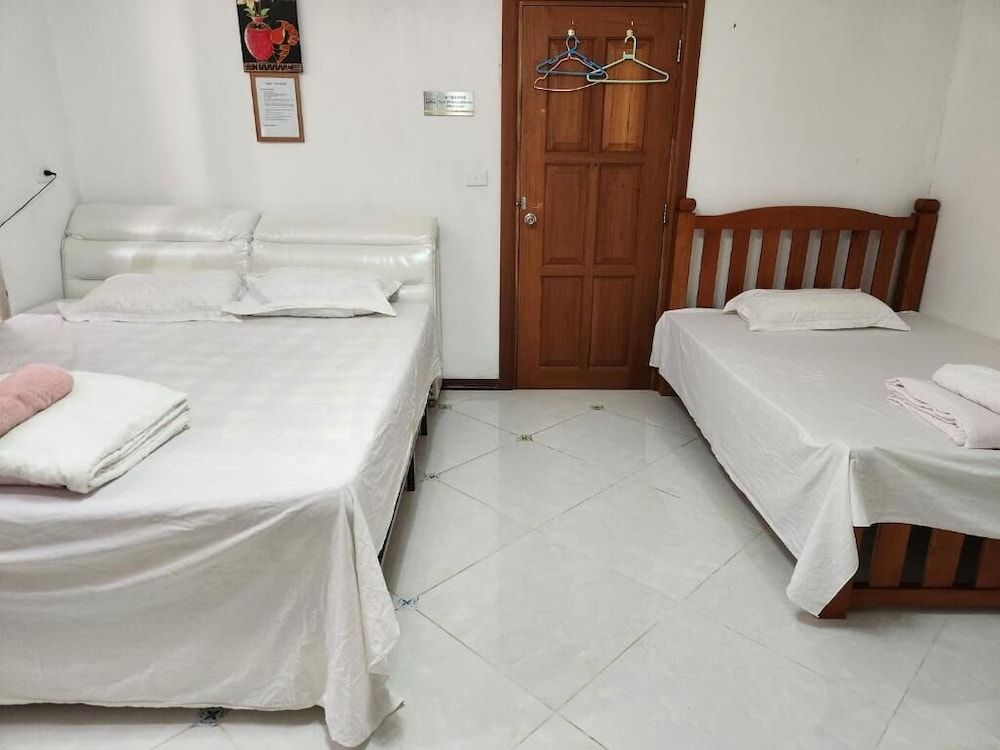 Suva Hideaway Villa Quadruple Room, Garden View 2