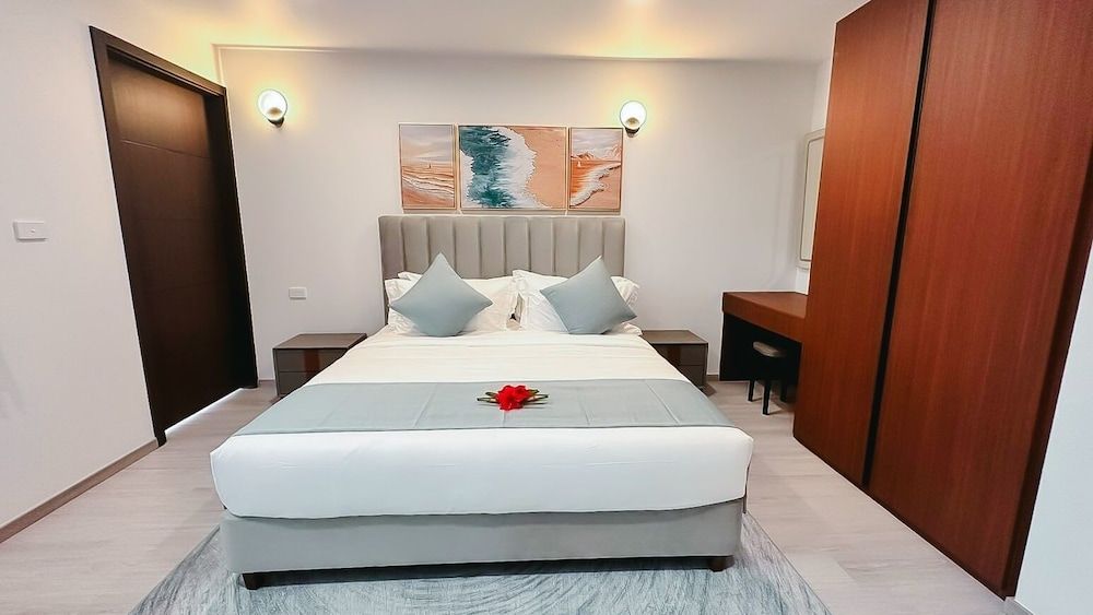Family Suite, 2 Bedrooms, Pool View