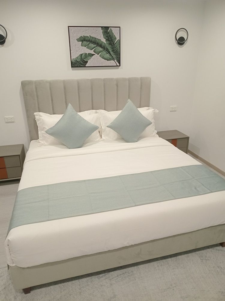 Executive Suite, 1 Bedroom, Poolside