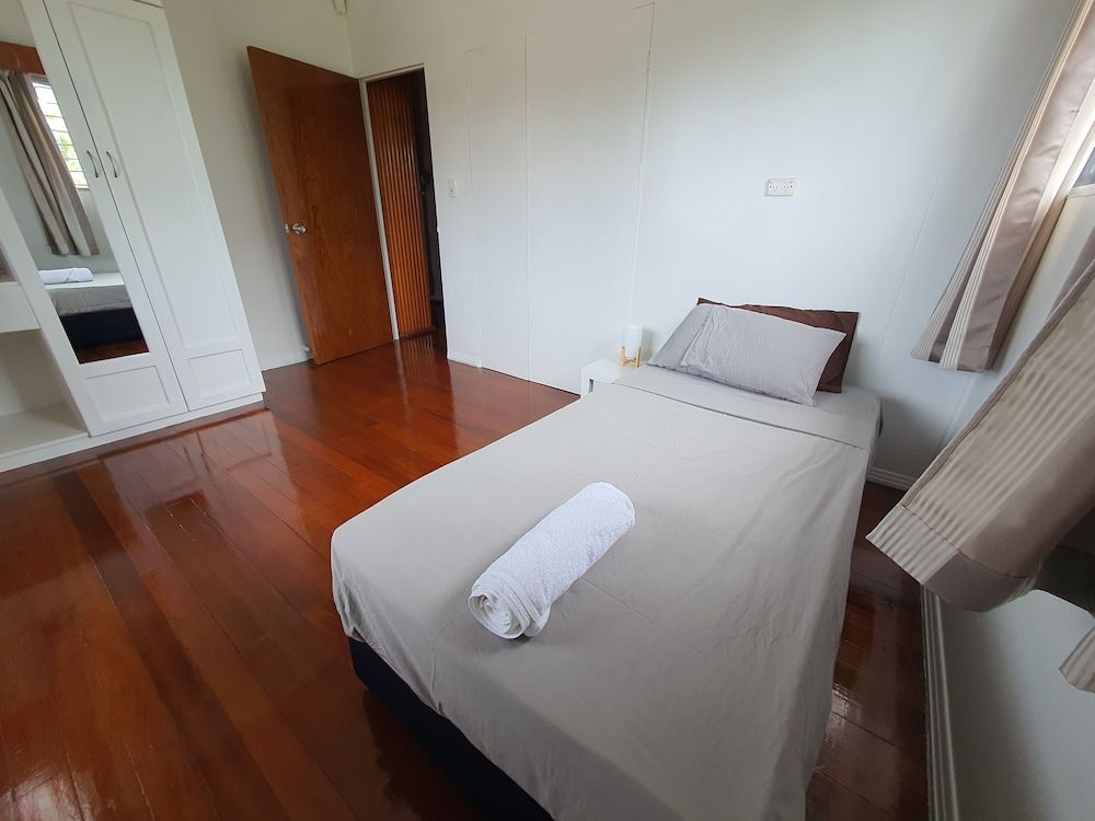 Axis Apartments Premier Apartment 5