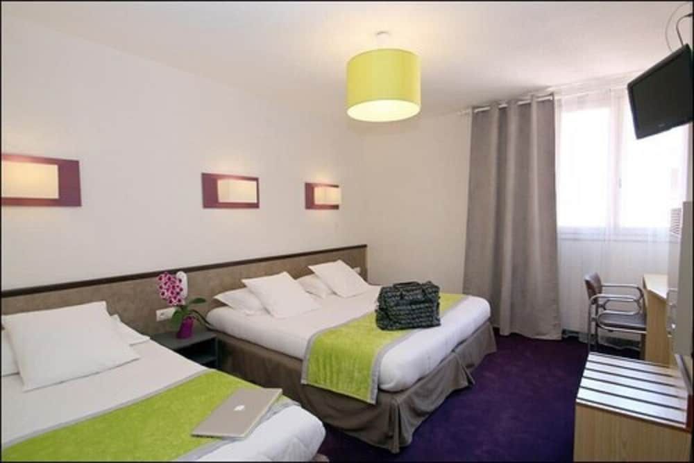 Hôtel Peyramale Family Room, 3 People 2