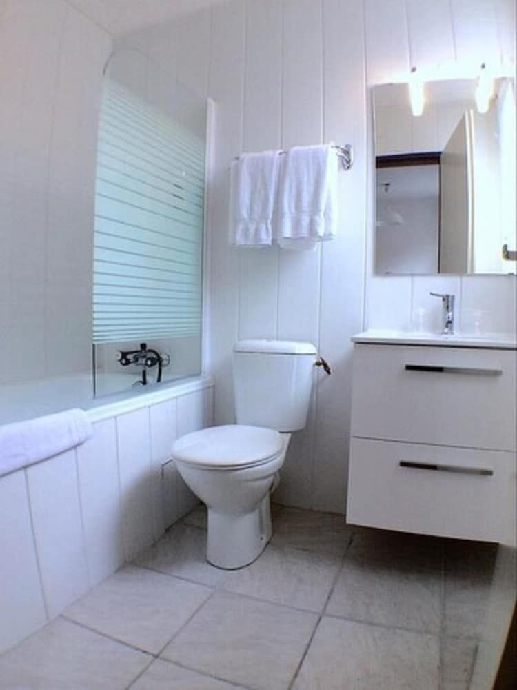 Hôtel Peyramale Triple Room 4