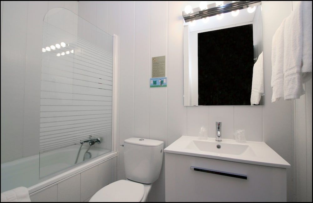 Hôtel Peyramale Triple Room 3