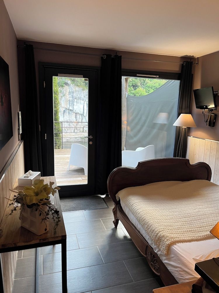 Classic Double Room (Colombier)