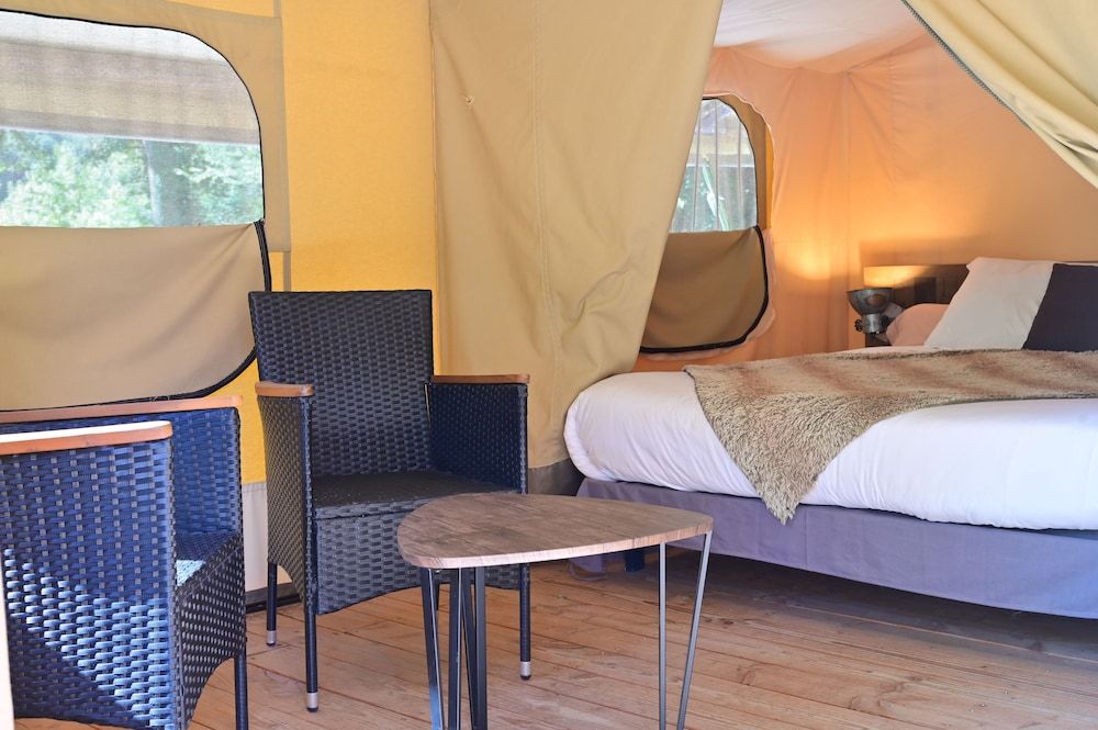 Standard tent (River 1)