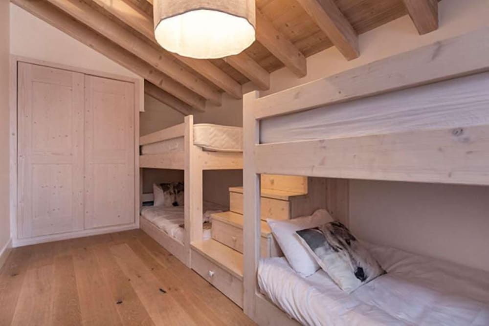 3 room cabin for 8 people standard
