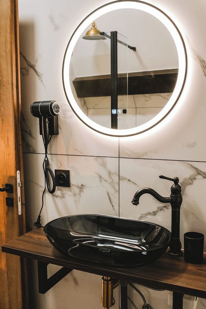 Normandy Etretat Deluxe Apartment, City View 5