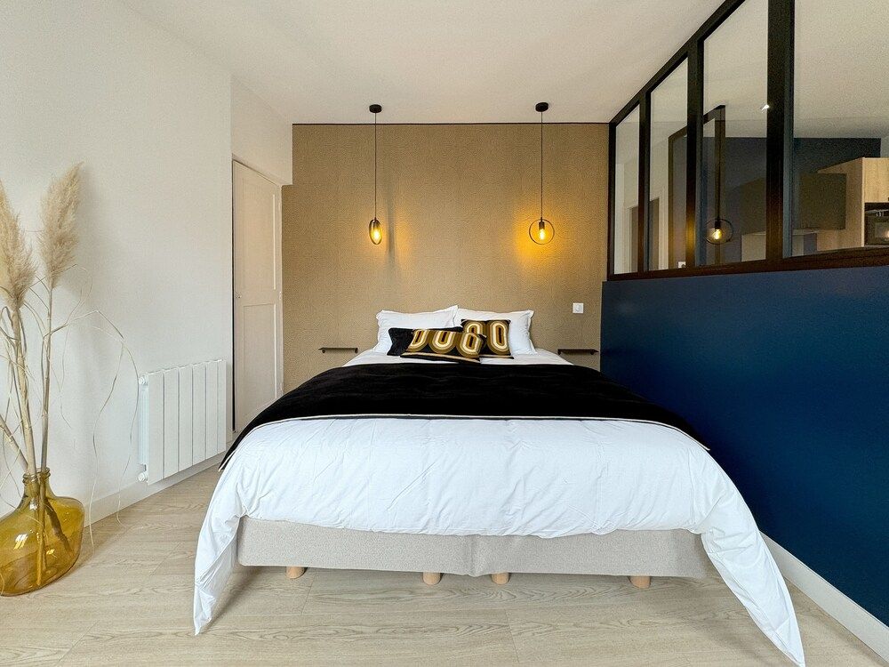Superior Studio Suite, City View