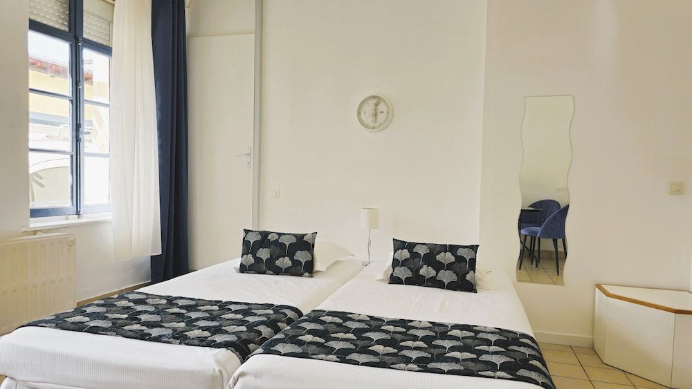 ESCAL'HOTEL Twin Room