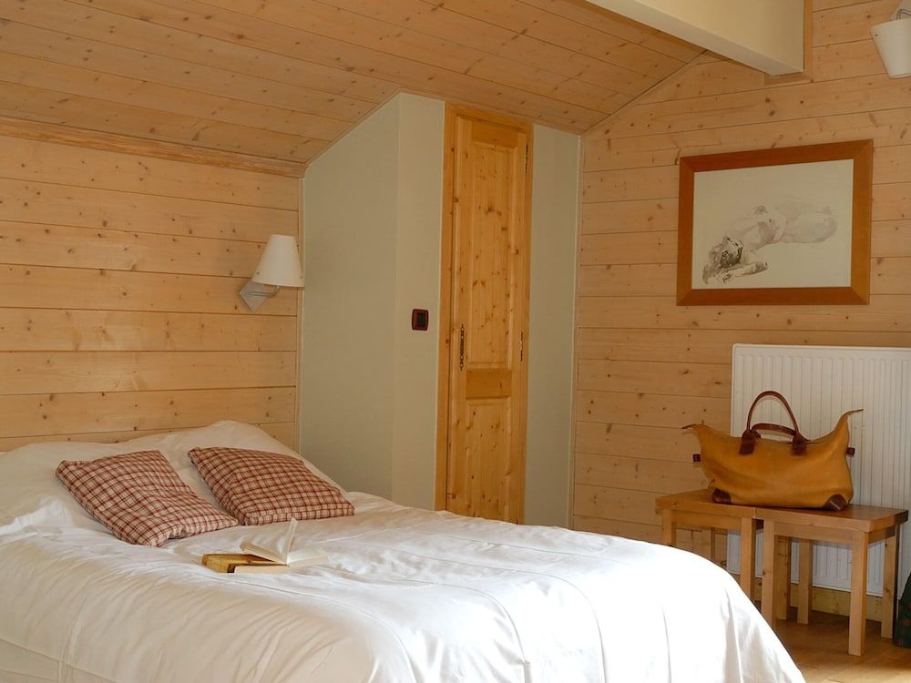 Classic Chalet, Multiple Bedrooms