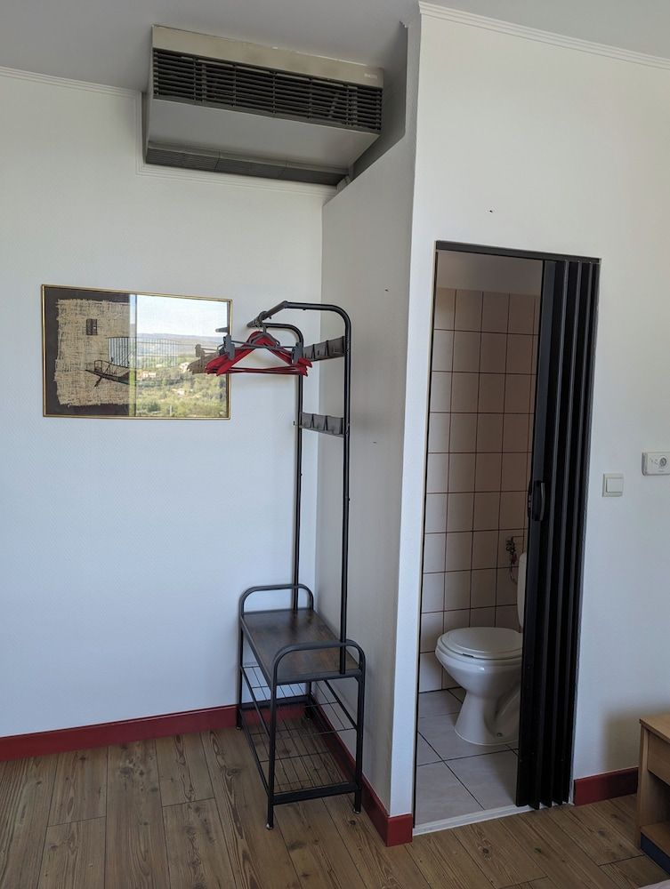 AUBERGE DES PINS Double Room 5