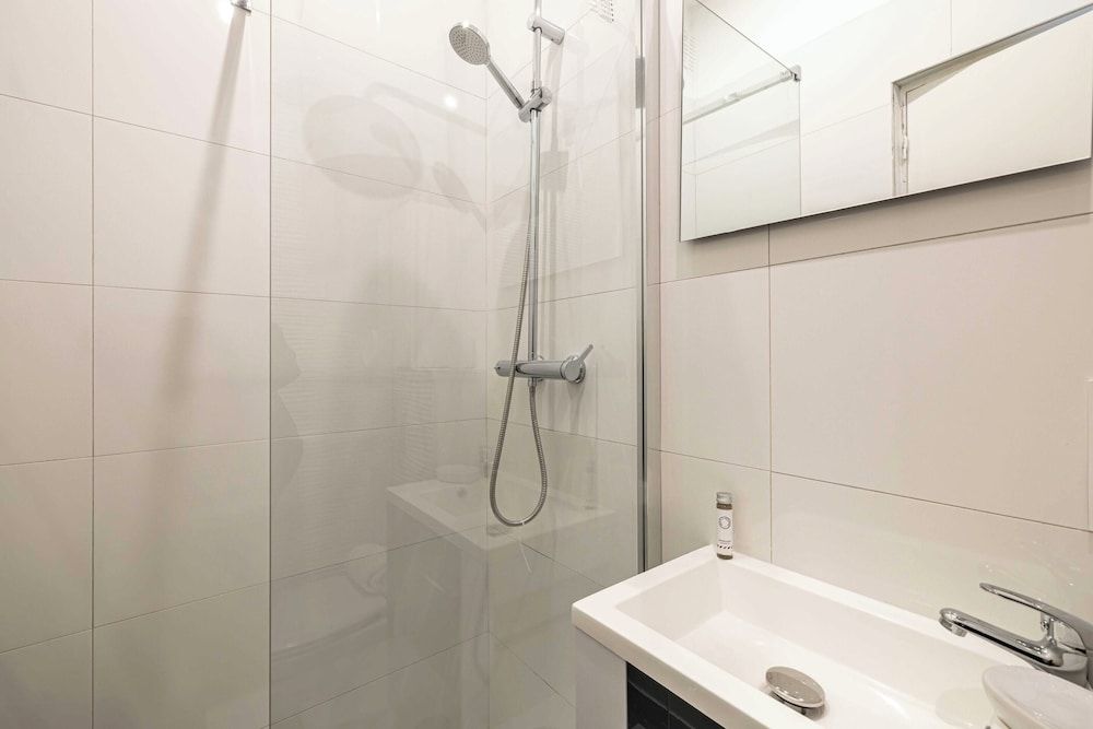 Sublime Studio Renovated - Cannes Center