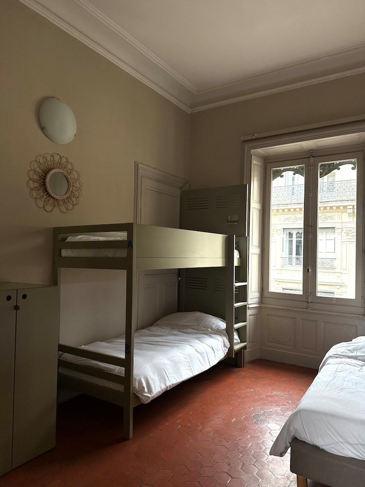 Triple Room - Shared Bathroom
